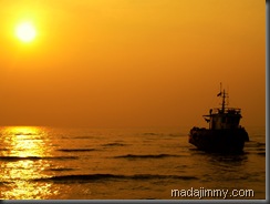 Kapal di Pagi Hari, Untung Jawa